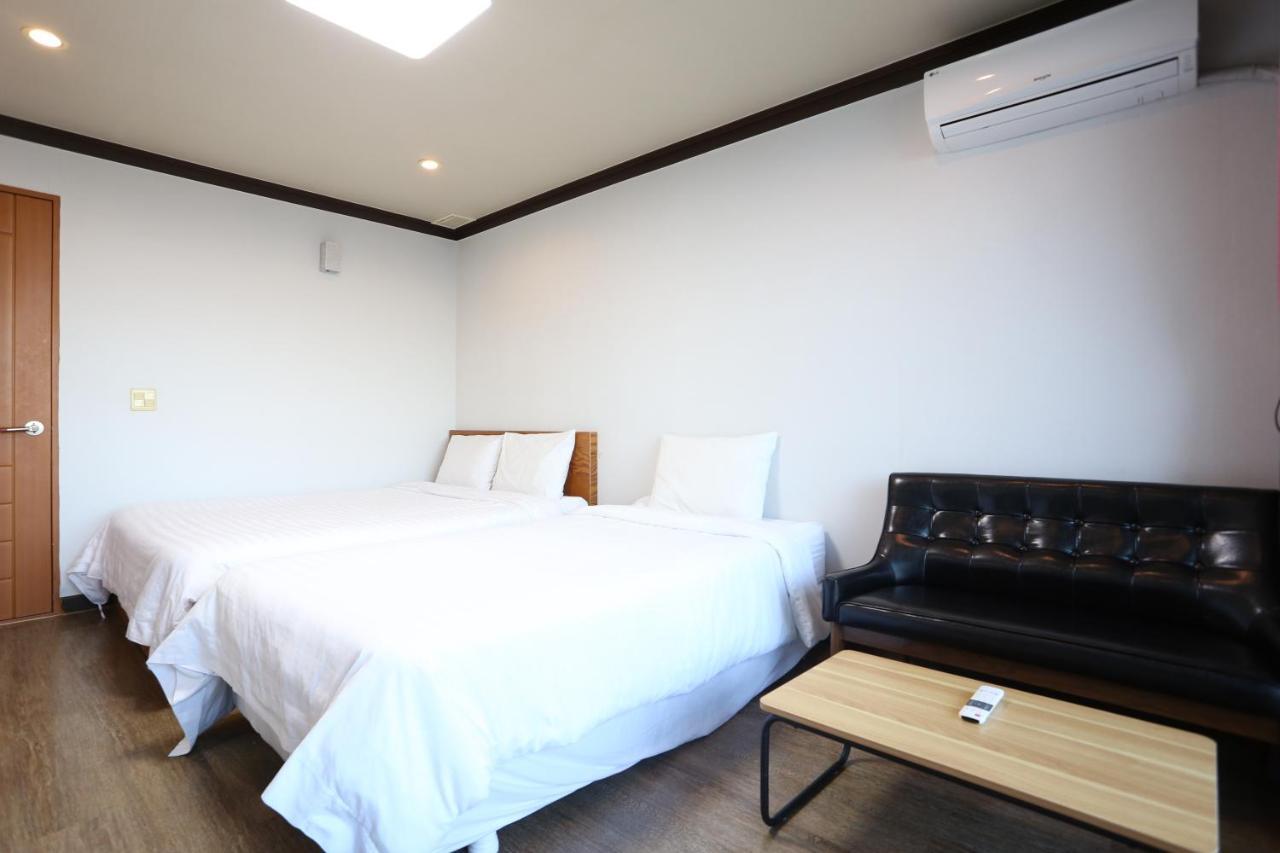 Motel Time à Gangneung Extérieur photo