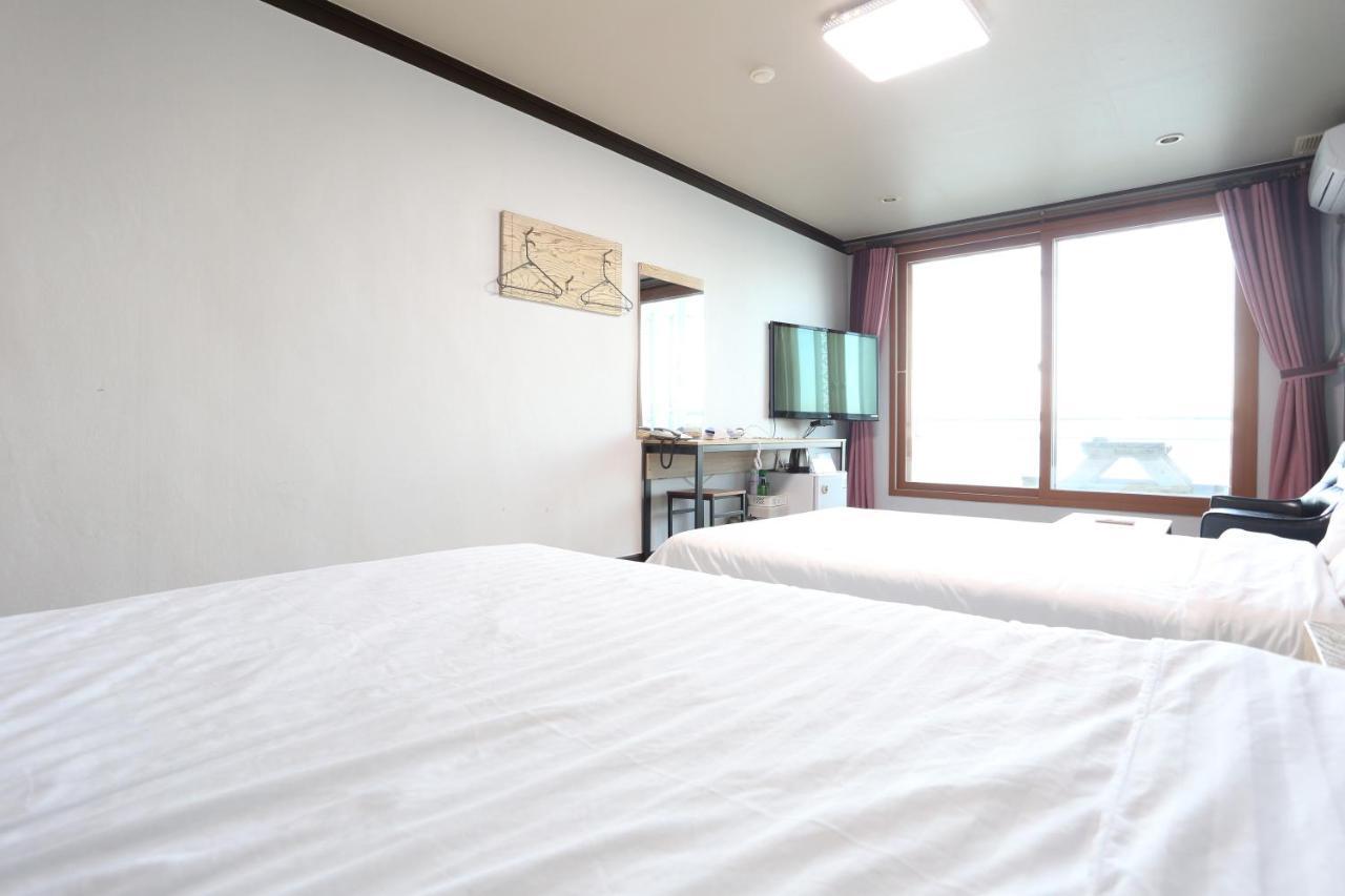Motel Time à Gangneung Extérieur photo