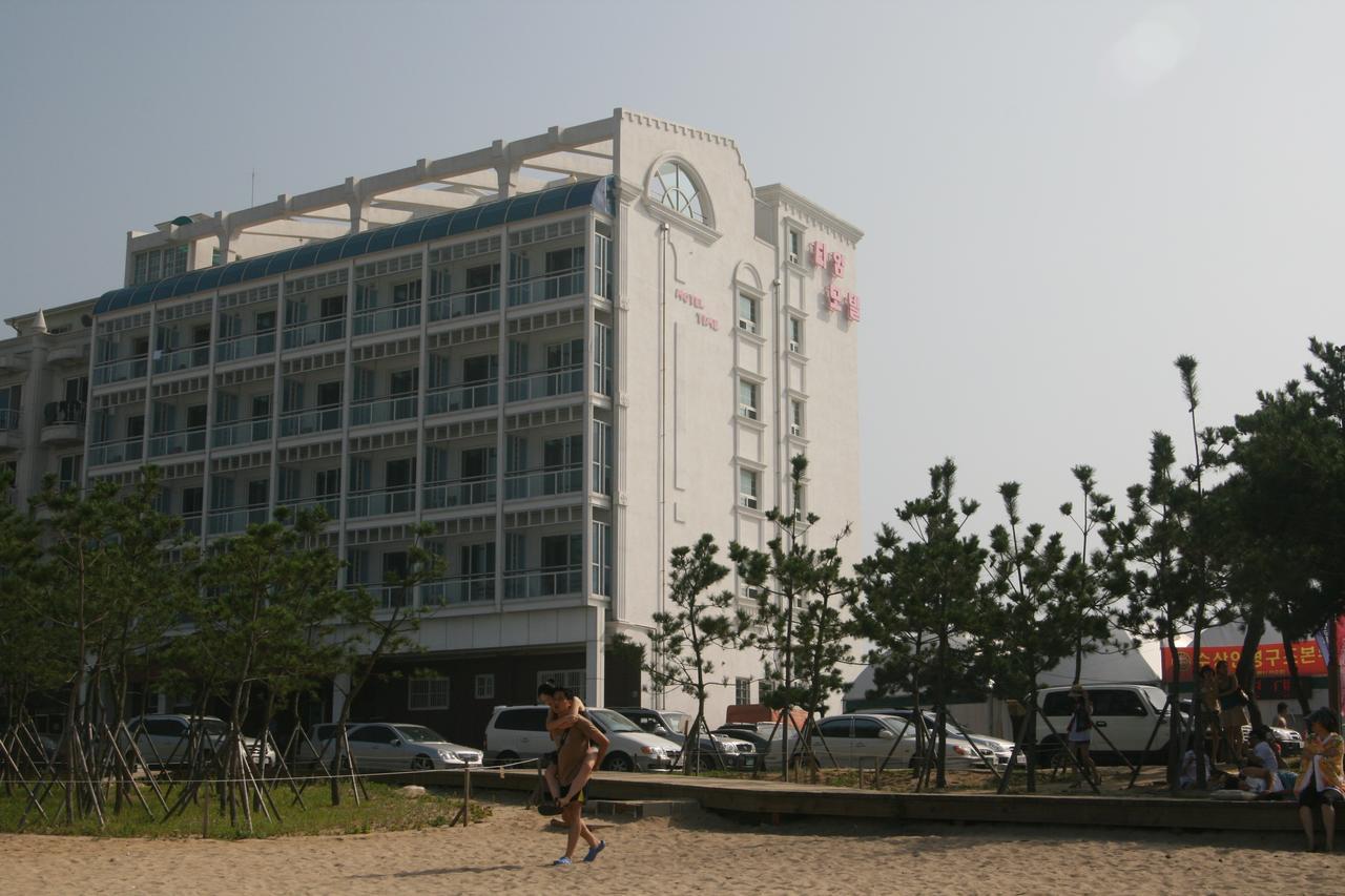Motel Time à Gangneung Extérieur photo